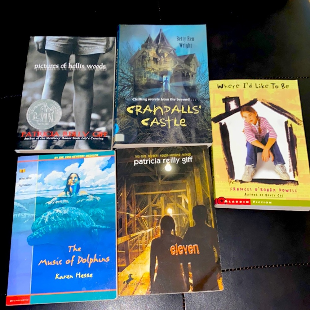 Fiction novels for young readers/young adults bundle of 5 paperback books